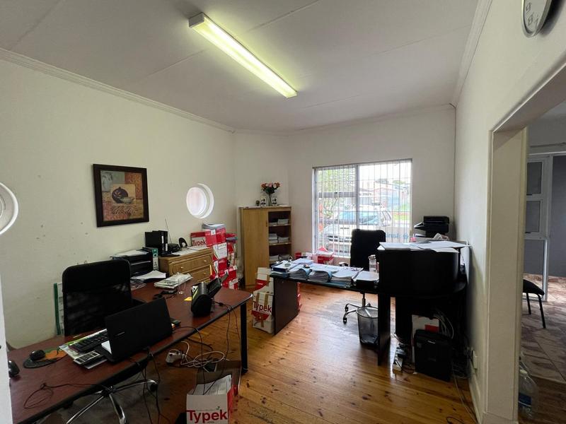 To Let commercial Property for Rent in Newton Park Eastern Cape